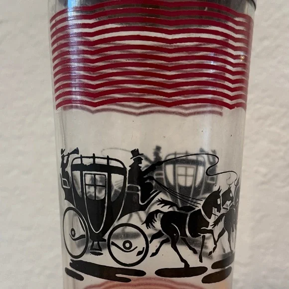 Elegant Red and Black Cocktail Shaker Set with Glasses #vintage #cocktailshaker - Picture 7 of 7